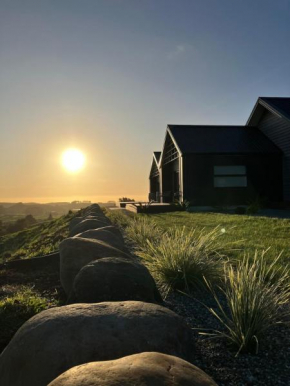 Views on King, Egmont Village